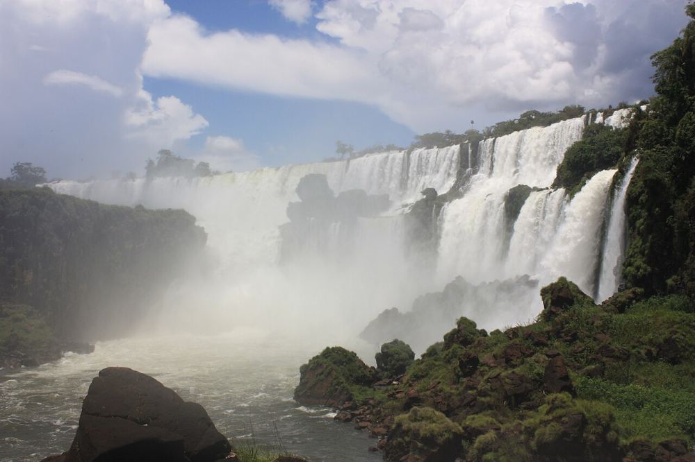 Salto Mbiguá, salto en Iguazú